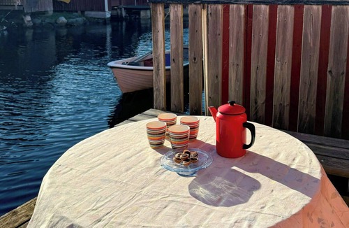 Tierp Municipality House | Boathouse stay in historic Fågelsundet