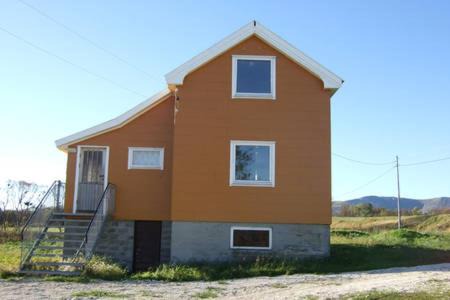 Dverberg House | Bogstrand, Dverbergveien 11, 8485 Dverberg