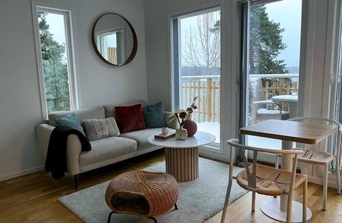 Upplands-Bro Municipality House | Breathtaking Lakefront Gem~Stunning View~Priv Pier