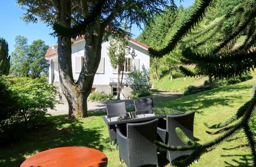 Askvoll Apartment | Breidablikk with 3 bedrooms and 1.5 bathrooms