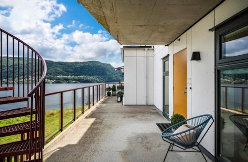 Frekhaug Apartment | Bright and centrally located apartment in Frekhaug