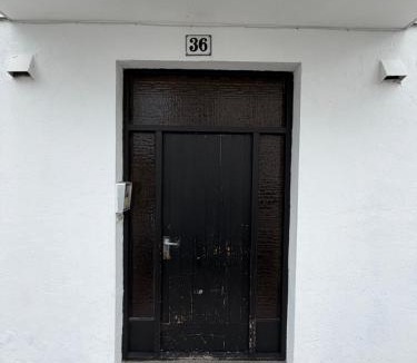Alesund Apartment | Bright and spacious apartment with a balcony in quiet downtown of Ålesund