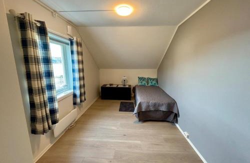 Molde Apartment | Bright apartment with a view by the sea