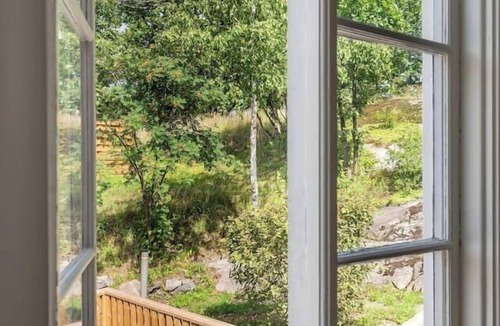 Lidingo Apartment | Bright Apt in Lidingö - Near Stockholm, sleeps 4