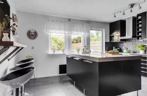 Bunkeflostrand Villa | Bright house near beach & center + free parking
