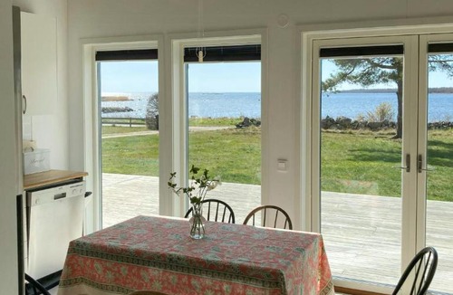 Listerby House | Bright house with sea view at Lindo