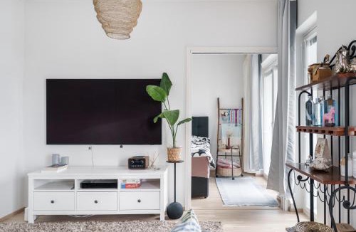 Kitula Apartment | Bright & Modern 1BR in Mall of Tripla