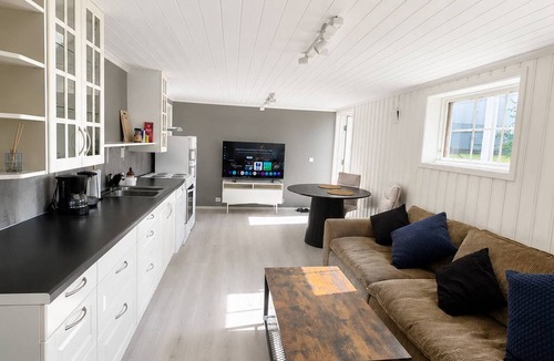 Krokstadelva House | Bright & Spacious Guest Suite Near Drammen