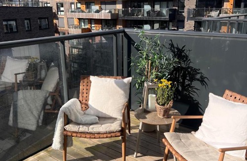 Sogn Apartment | Bright, stylish apartment with a sunny balcony close to nature