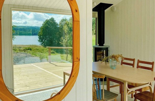 Ramkvilla House | Bright summer house by Klocksjön in Ramkvilla