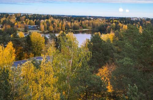 Lahti Apartment | Bright two-room apartment with lake view