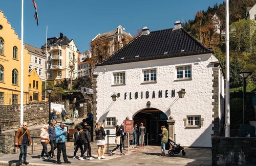 Bergen City Centre Apartment | Bryggen Suites l 1min to Bryggen & Floyen