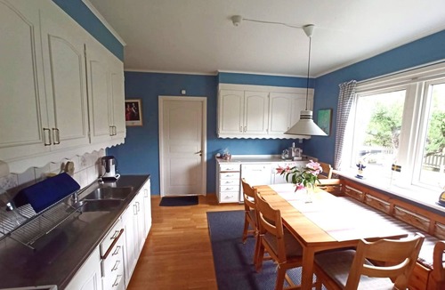 Fagelfors House | Buntes Schwedenhaus Lillebror by Interhome