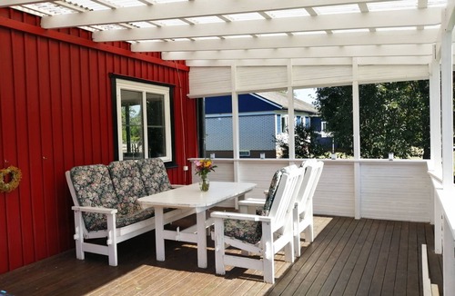 Fagelfors House | Buntes Schwedenhaus Lillebror by Interhome