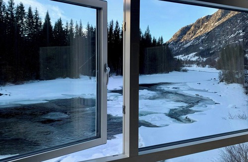 Hemsedal House | Cabin by Heimsila river in Hemsedal