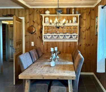 Kroderen House | Cabin By Main Ski Trail At Norefjell