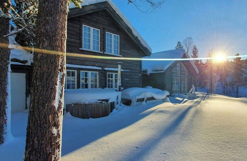 Bykle House | Cabin by Otra with fire pit near Hovden