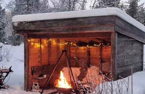 Bykle House | Cabin by Otra with fire pit near Hovden