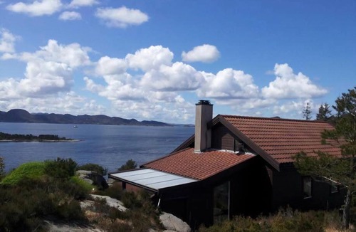 Strand Municipality House | Cabin by the sea, close to Preikestolen The Pulpit Rock