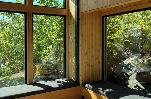 Hovag House | Cabin by the waterway with sauna and jetty