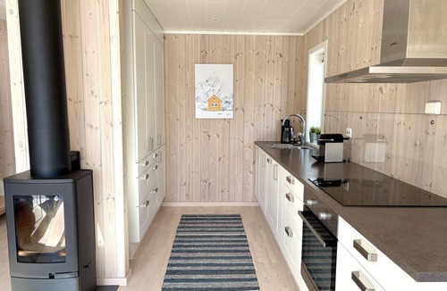 Ballstad Cabin | Cabin in Lofoten with spectacular view