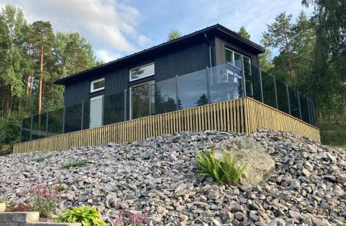 Eskilstuna Apartment | Cabin in the woods, close to Lake Mälaren