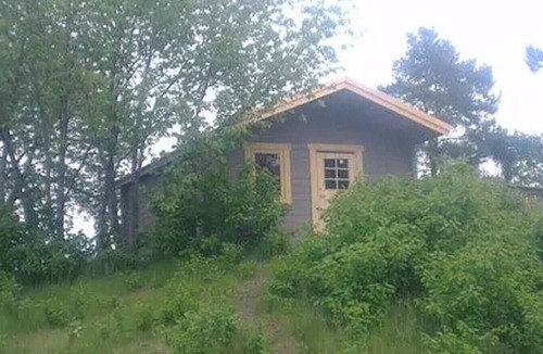 Bergkvara House | Cabin on a hill with a view of the sea near the beach