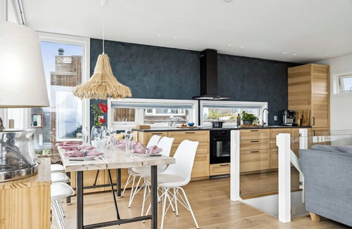 Risor House | Cabin with 360-degree views in Risør