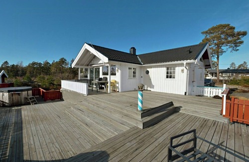 Raade House | Cabin with California vibe by outer Oslofjord