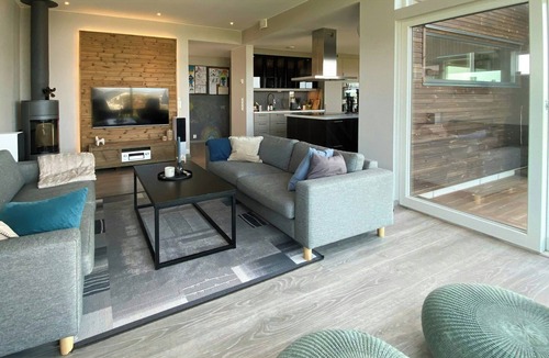Uthaug House | Cabin with direct access to the sea at Kråkvåg