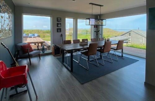 Uthaug House | Cabin with direct access to the sea at Krakvag