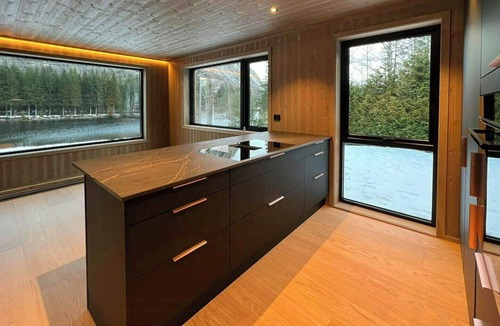 Bygland House | Cabin with dock by Otra in Setesdal