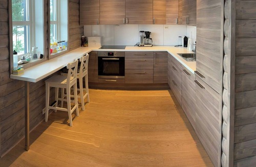Sauda House | Cabin with hot tub and fjord views in Sauda