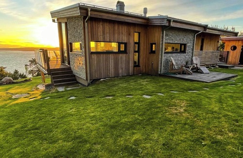 Moss House | Cabin with Oslofjord view at Jeløya
