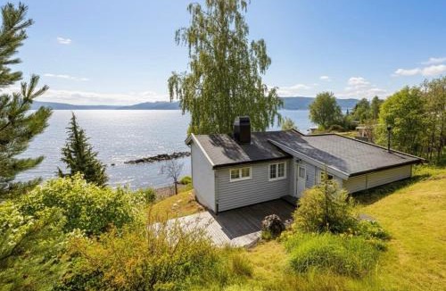 Hole Municipality House | Cabin with Private beach and fjord view Perfect for Coolcation and Calmcation