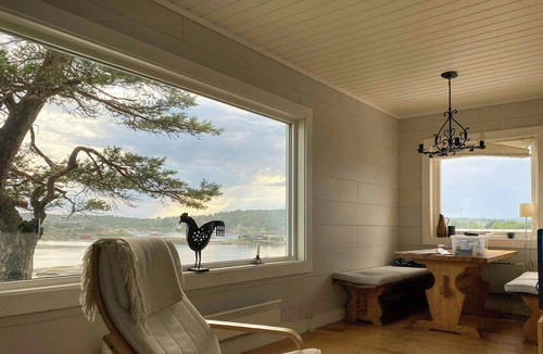 Larvik House | Cabin with private beach by Viksfjord
