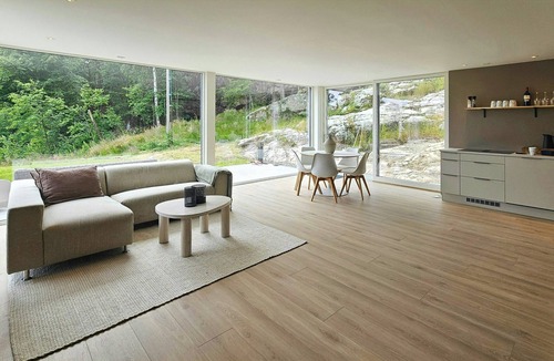 Kristiansand House | Cabin with sea views near Kristiansand