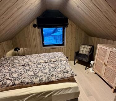 Klakksjorda Ski Chalet | Cabin with sea view