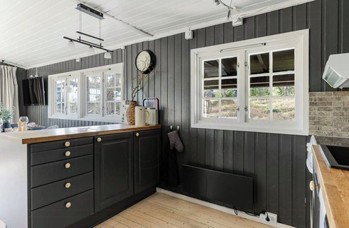 Mælem House | Cabin with ski-in/out and hot tub in Fageråsen