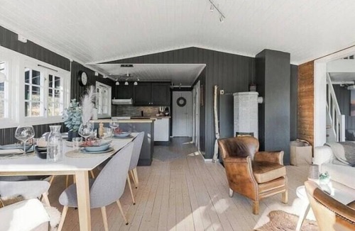Mælem House | Cabin with ski-in/out and hot tub in Fageråsen