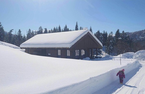 Stryn House | Cabin with ski in/out near Stryn alpine resort