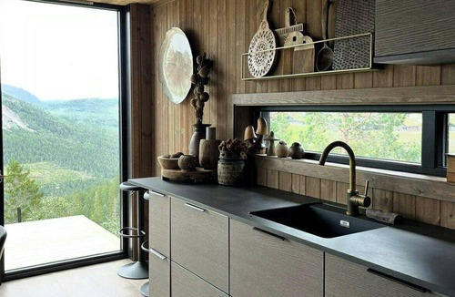 Valle House | Cabin with ski in/out and view of Løefjell