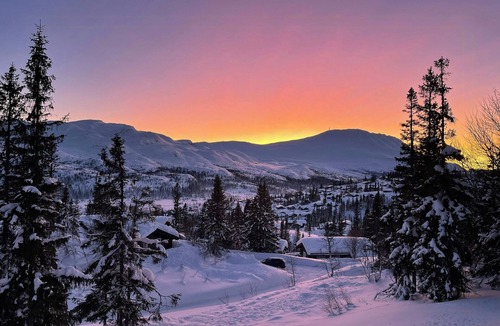 Atra House | Cabin with Stunning Views near Gaustatoppen