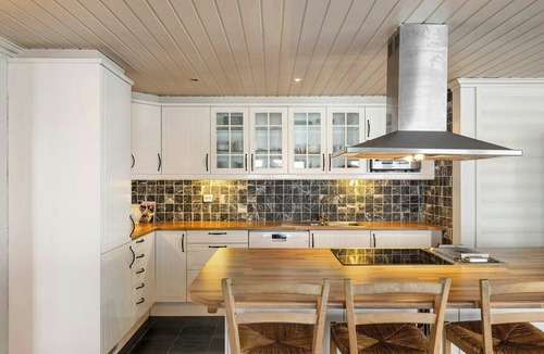 Tjørhom House | Cabin with views and activities in Sirdal