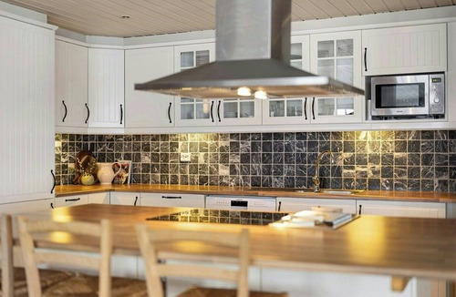 Tjørhom House | Cabin with views and activities in Sirdal