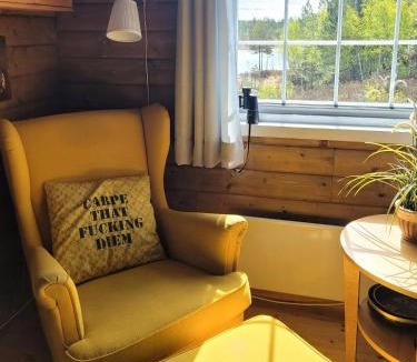 Dølemo House | Cabin With Wildlife And Hiking Trails