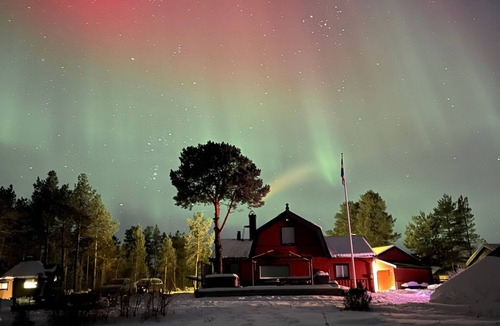 Jukkasjarvi House | Camp Caroli Villa Aurora