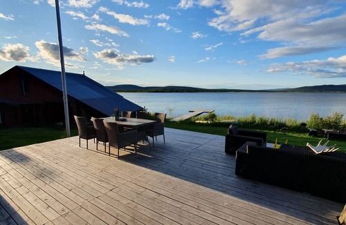 Jukkasjarvi House | Camp Caroli Villa Aurora