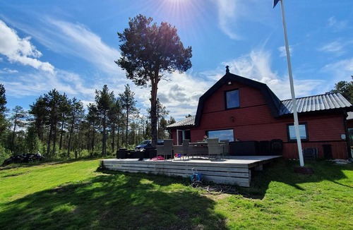 Jukkasjarvi House | Camp Caroli Villa Aurora