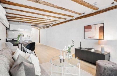 Trondheim Apartment | Canal View – Central Apartment with a View of the Water in the Heart of Trondheim